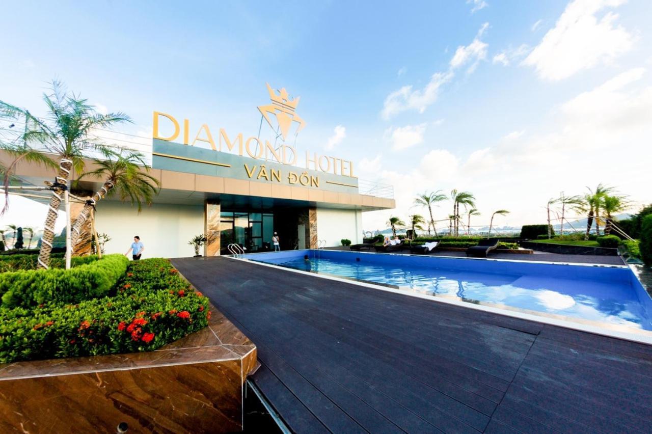 Diamond Hotel Van Don Cam Pha Exteriör bild